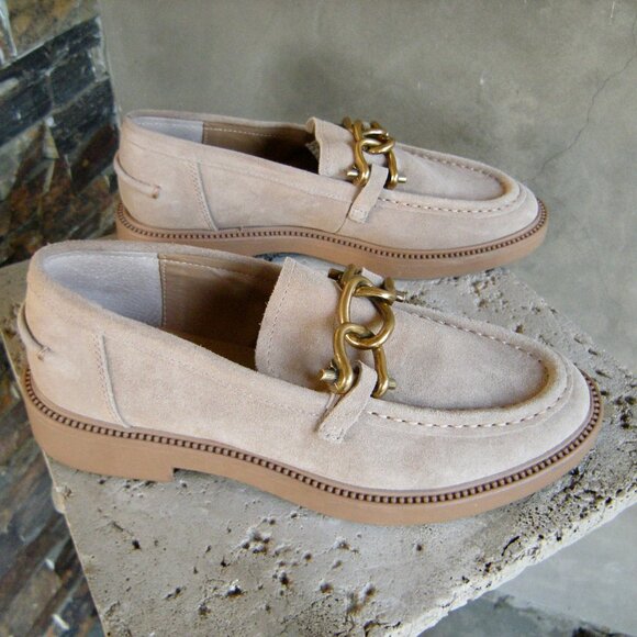 Steve Madden Size 8M Karmne Beige/tan Suede Loafers Classic Casual/Business - Picture 2 of 7